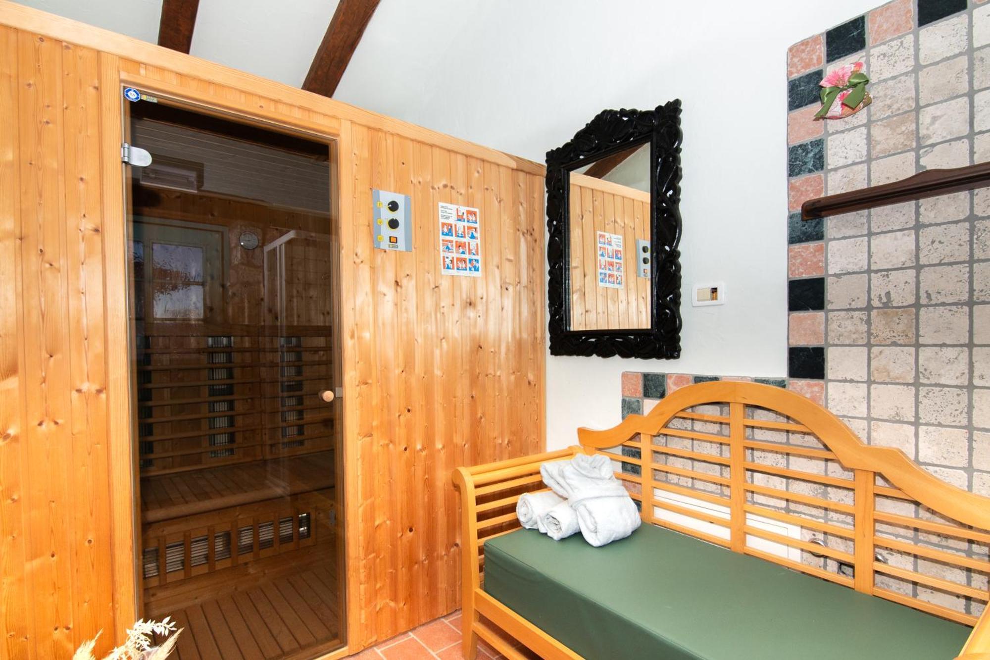 Apartments Valentinus 1800 Sežana Extérieur photo