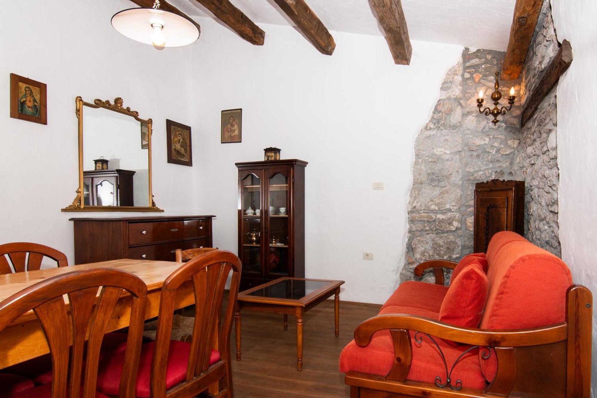 Apartments Valentinus 1800 Sežana Extérieur photo