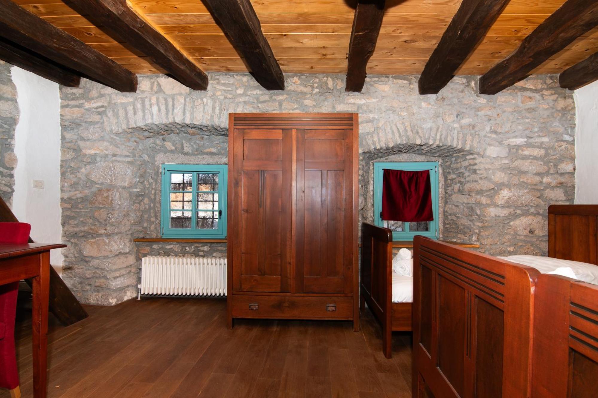 Apartments Valentinus 1800 Sežana Extérieur photo