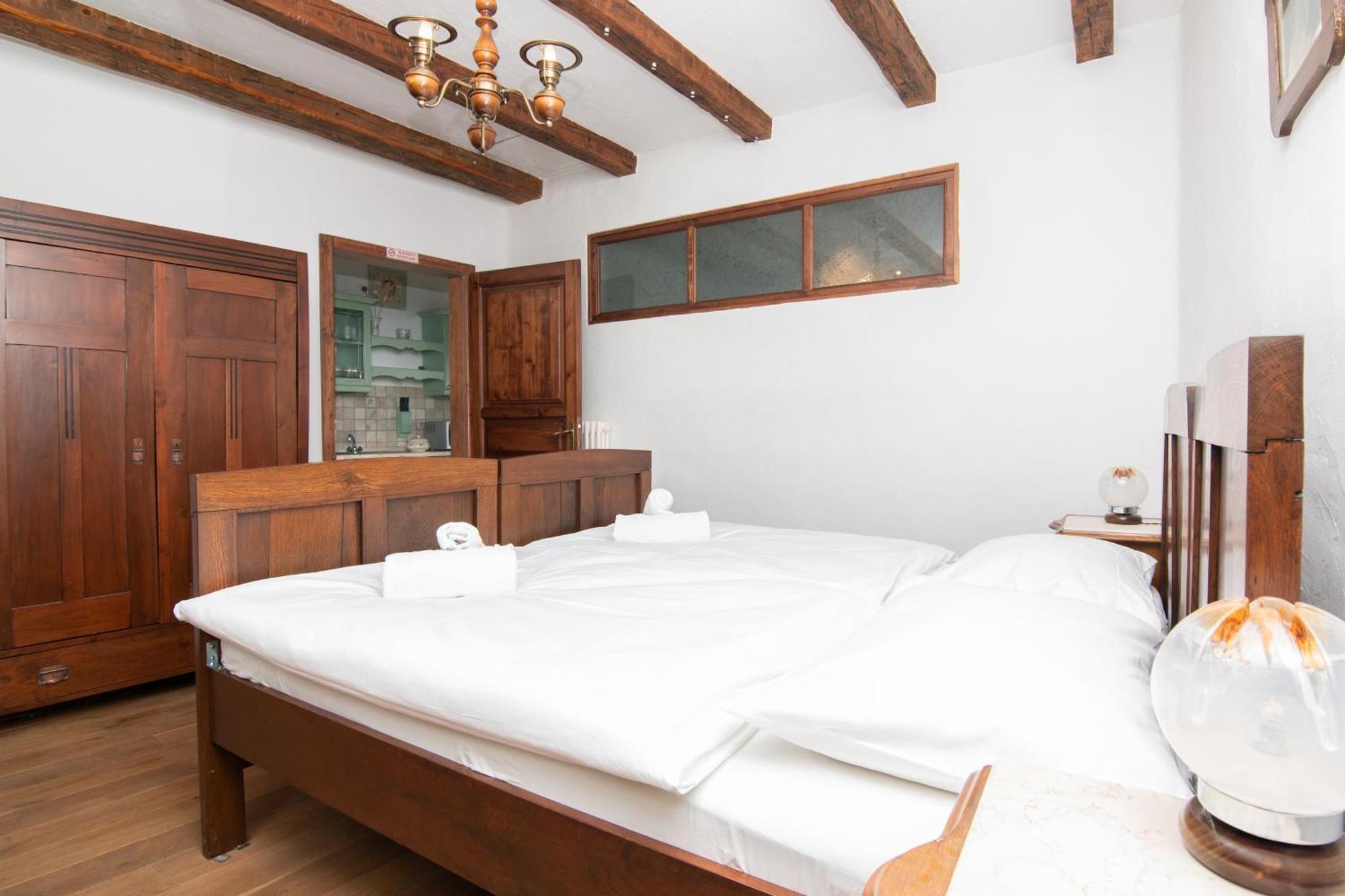 Apartments Valentinus 1800 Sežana Extérieur photo