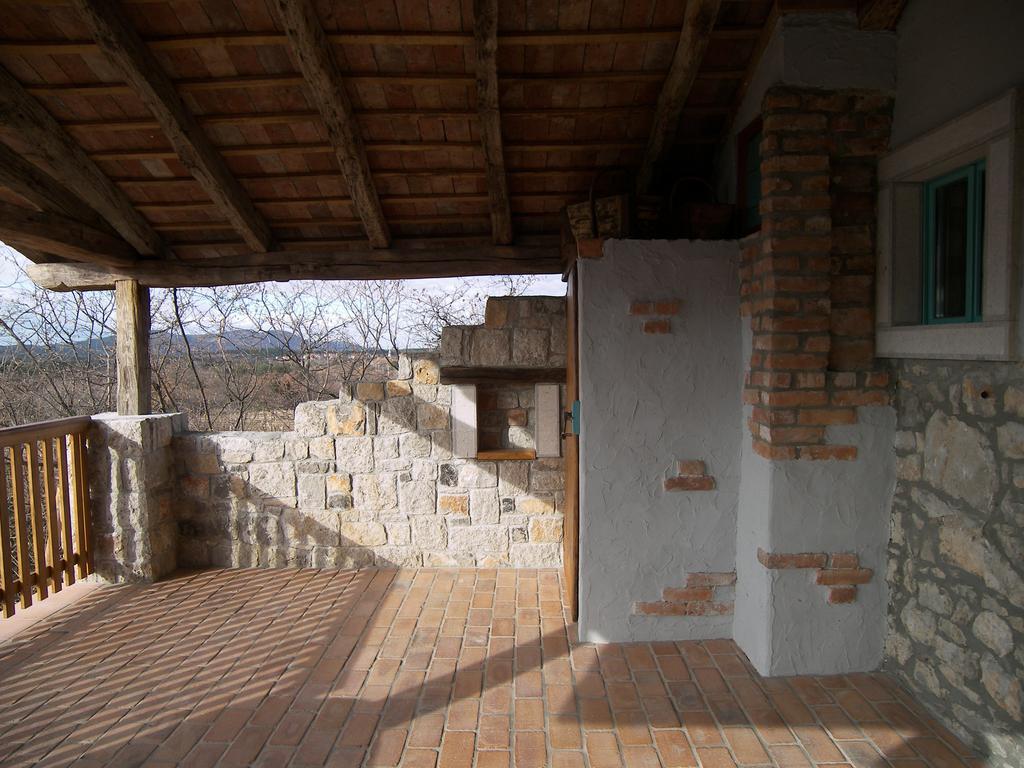 Apartments Valentinus 1800 Sežana Extérieur photo