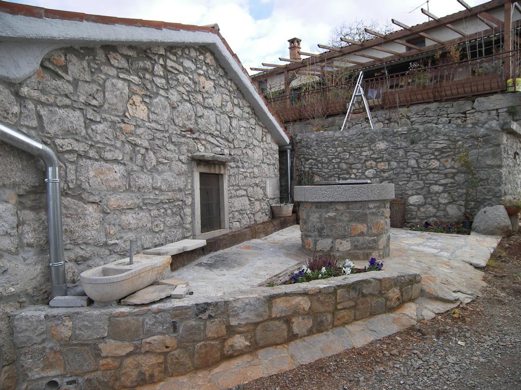 Apartments Valentinus 1800 Sežana Extérieur photo